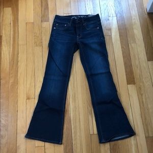 NWT American Eagle Jeans. Size 6 Short.